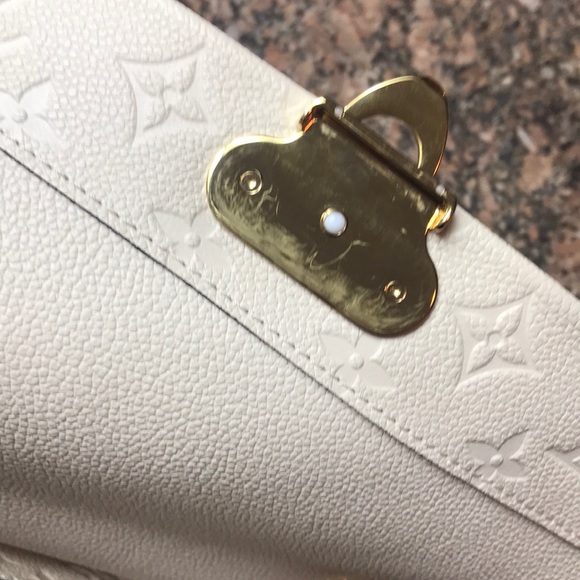 Authentic Louis Vuitton Vavin PM Handbag - Picture 8 of 16